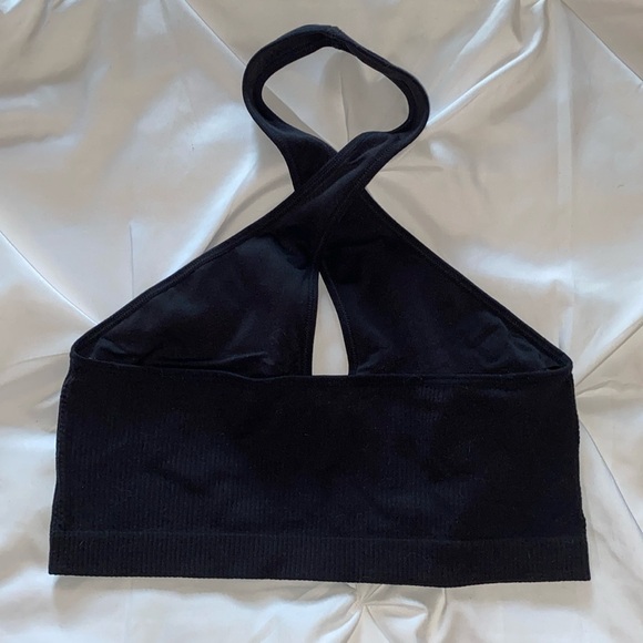 Ribbed Keyhole Halter Tank - Picture 2 of 2